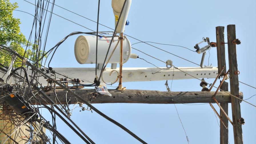 Avería deja sin electricidad a moradores de Capotillo por cuatro días