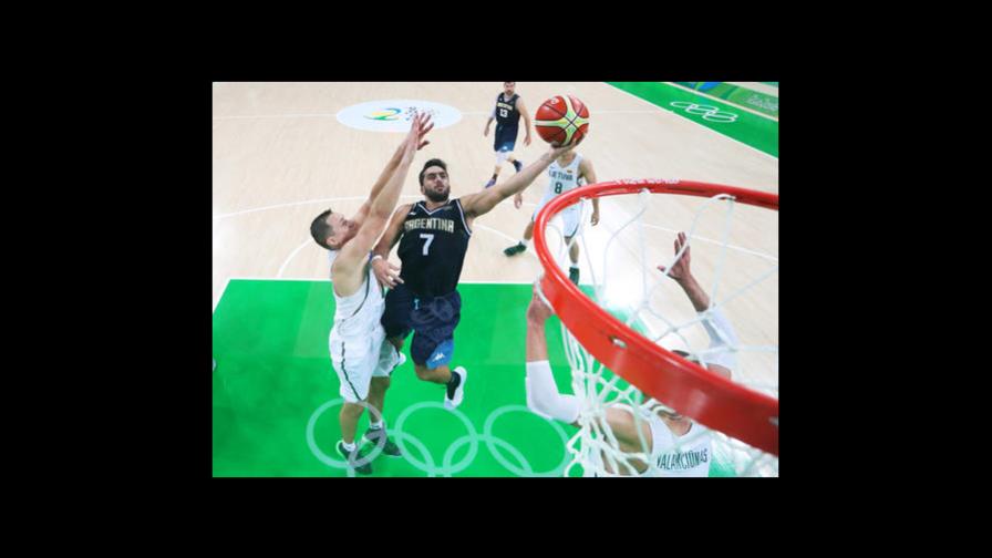 Lituania a cuartos del básquet al ganar 80-73 a Argentina en Rio-2016