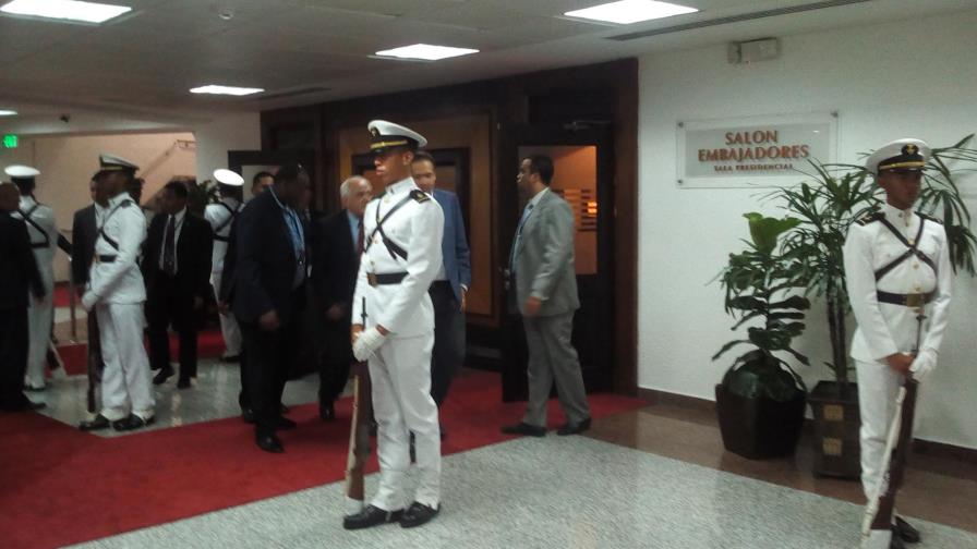 Comienza el arribo de los invitados a toma posesión