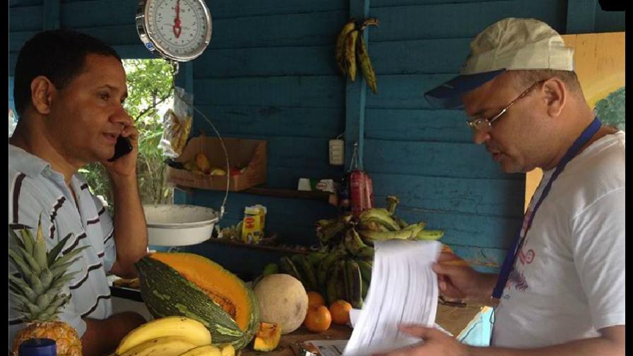 ¿Por qué una persona piensa en poner un colmado y no una fábrica? 