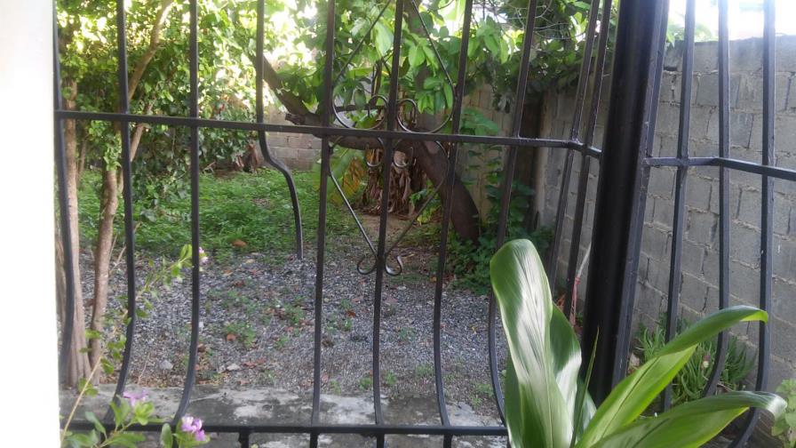 Hombre armado roba en casa de editor de Diario Libre Metro