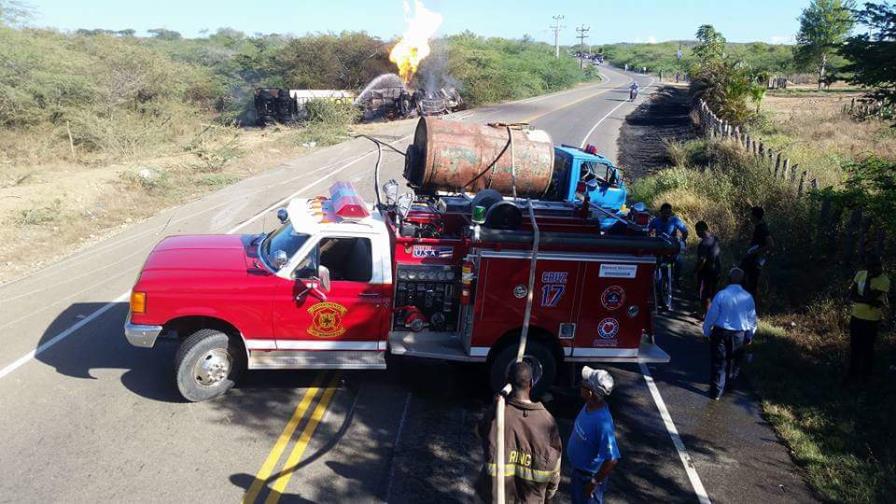 Una persona muere durante incendio de camión GLP en Montecristi