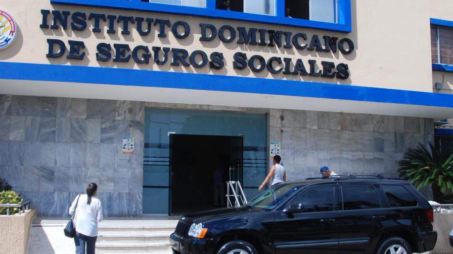 Gobierno oficializa traspaso de los hospitales del IDSS a la red única pública