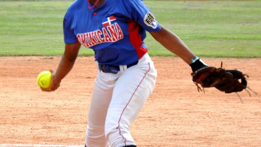 Dominicana gana dos y avanza en el RBI sub-19 de softbol mundial