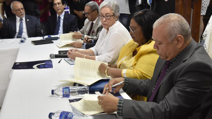 Sindicalistas defienden acuerdo entre gremios de la salud y el Gobierno