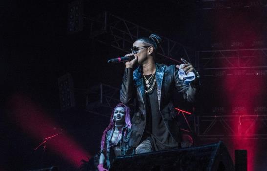 Nicky Jam ofrece descarga de música urbana en el Palacio de los Deportes