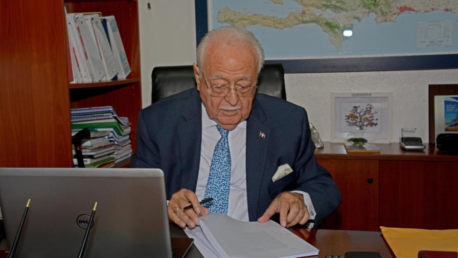 Ministro de Energía y Minas rinde cuentas, de cara al 16 de agosto Ministro de Energía y Minas rinde cuentas, de cara al 16 de agosto