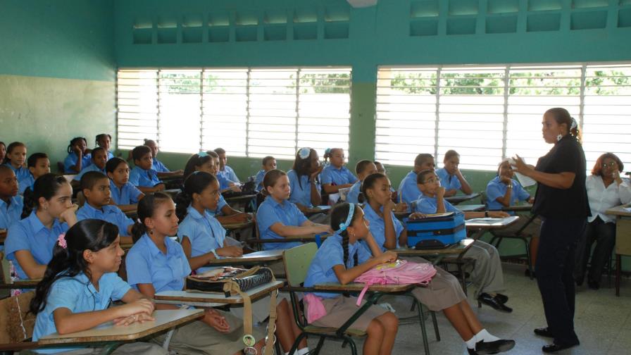 Gobierno asegura la tanda extendida representa ahorro familiar de 2,500 pesos mensual por niño Gobierno asegura la tanda extendida representa ahorro familiar de 2,500 pesos mensual por niño