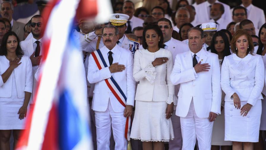 Medina promete trabajar por una plena cobertura de salud y maestros motivados Medina promete trabajar por una plena cobertura de salud y maestros motivados