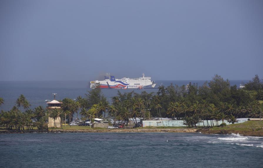 Rescatan pasajeros del Ferry que se incendió durante viaje República Dominicana - Puerto Rico