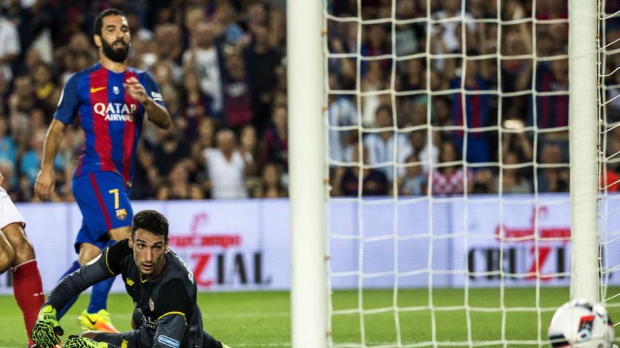 FC Barcelona se da un paseo ante el FC Sevilla y se lleva la Supercopa de España