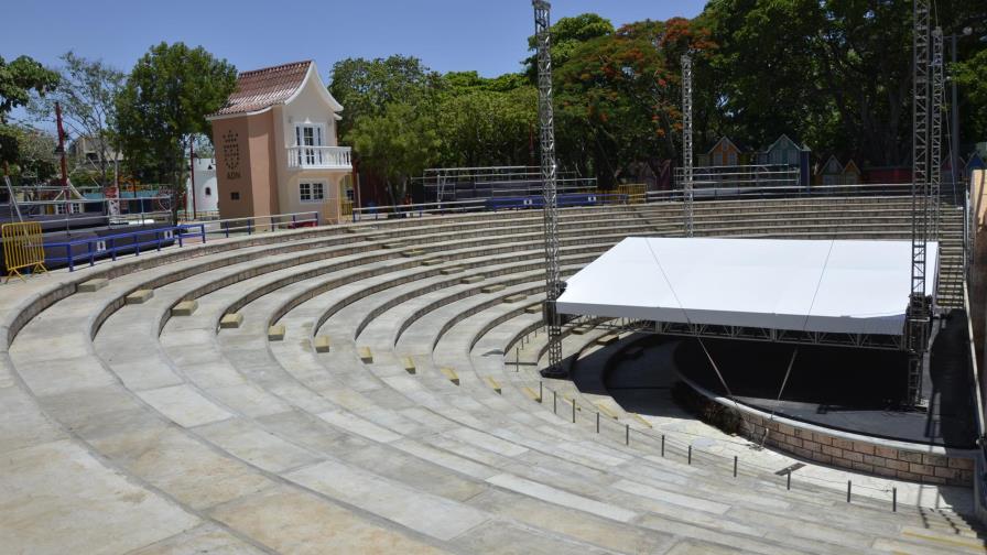 David Collado se reúne con vecinos de La Esperilla; suspende conciertos en el Nuryn Sanlley