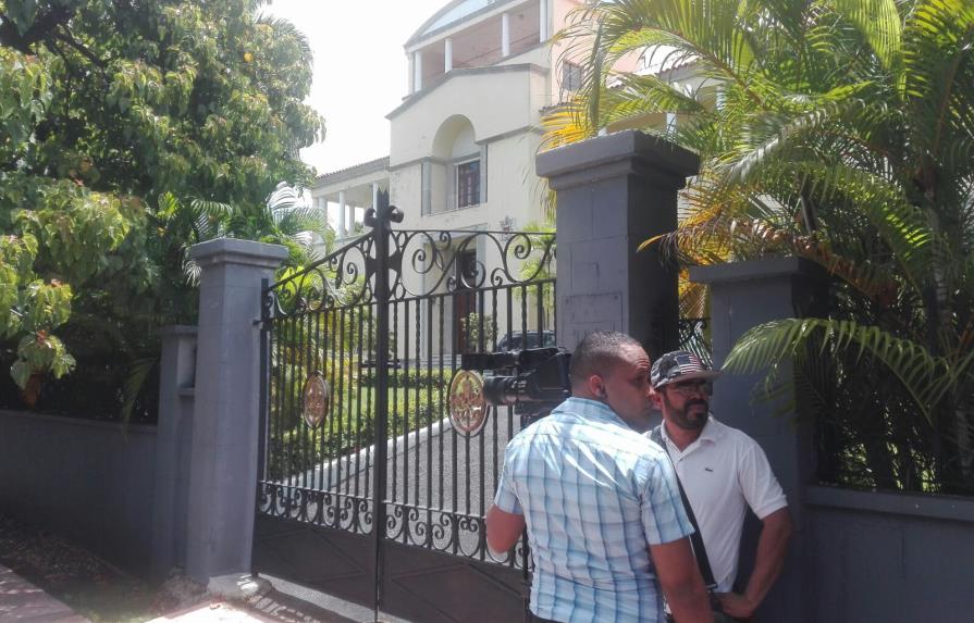 Arias Valera se encuentra en la sede de la Nunciatura; viola prisión domiciliaria