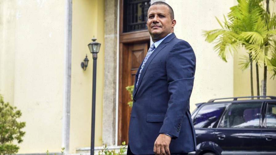 Exjuez dice situación económica le hizo ‘pedir asilo’ en Nunciatura Exjuez dice situación económica le hizo ‘pedir asilo’ en Nunciatura