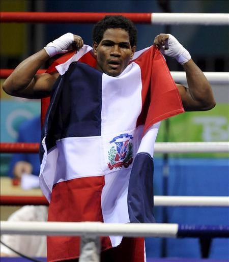 Félix Díaz, a ocho años de su título olímpico, persigue una pelea titular