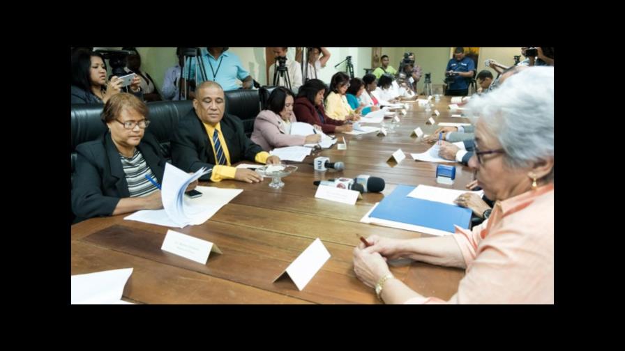 Poder Ejecutivo pensiona a más de 6,500 trabajadores del sector salud