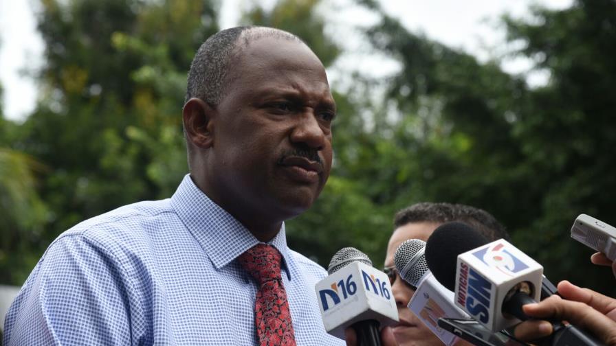 Alfredo Martínez reconoce cúmulo de basura en SDE; dice fracasó plan de Juan de los Santos