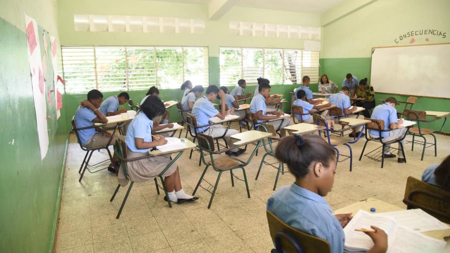 Educación aclara a partir de este año escolar eliminarán Pruebas Nacionales de 8vo