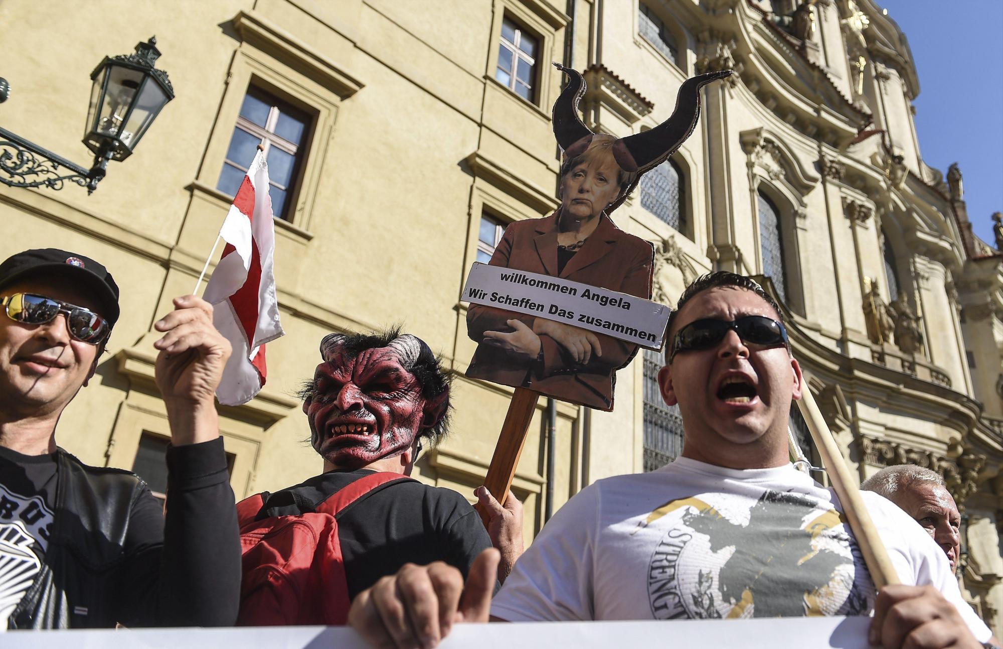 Protesta contra Merkel en República Checa