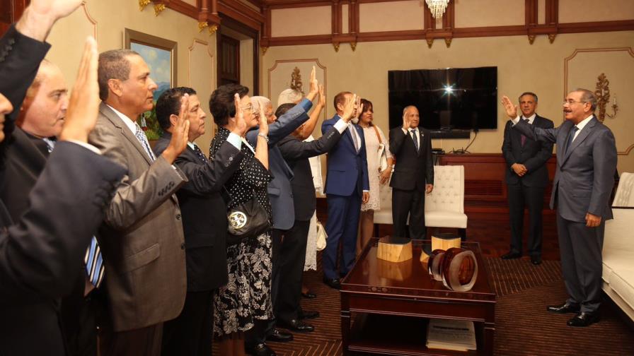 Presidente Medina juramenta 11 nuevos gobernadores