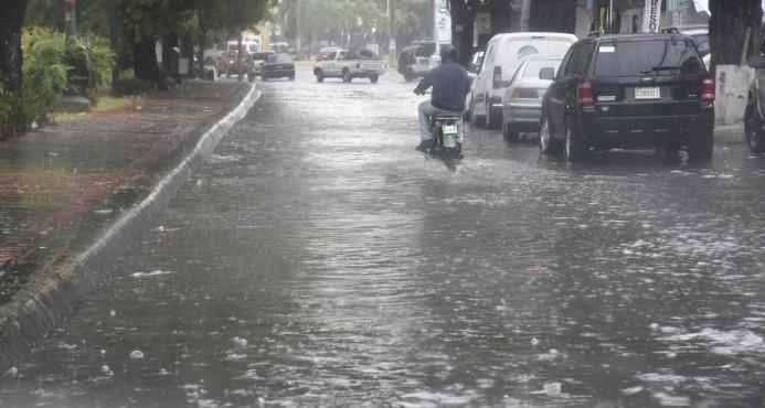 COE mantiene a 11 provincias bajo alerta; continuarán las lluvias en las próximas horas