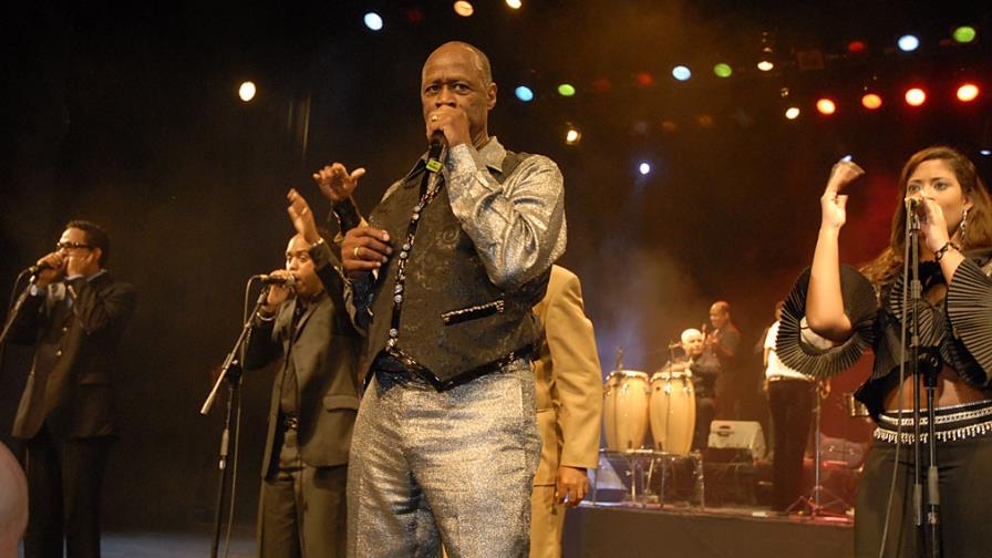 El popular merenguero Johnny Ventura tendrá programa de radio