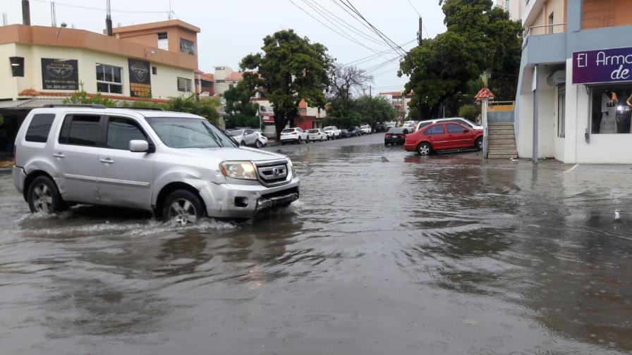 Onamet pronostica continuarán los aguaceros este domingo Onamet pronostica continuarán los aguaceros este domingo