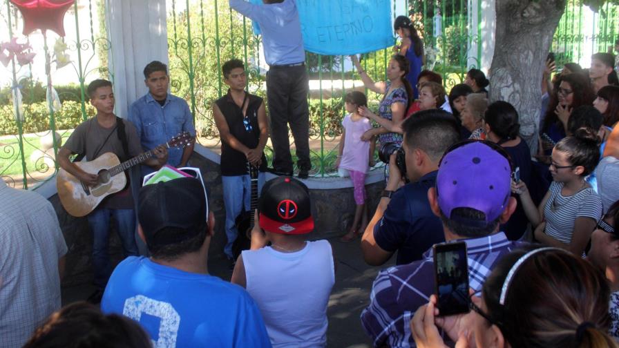 “La muerte de Juan Gabriel es una gran pérdida para todos”