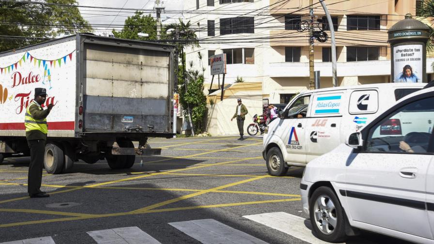 Afirman medidas en tránsito de la Lope de Vega han sido un fracaso 