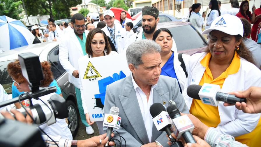 El padre Jesús Castro busca reanudar el diálogo entre CMD y el Gobierno El padre Jesús Castro busca reanudar el diálogo entre CMD y el Gobierno