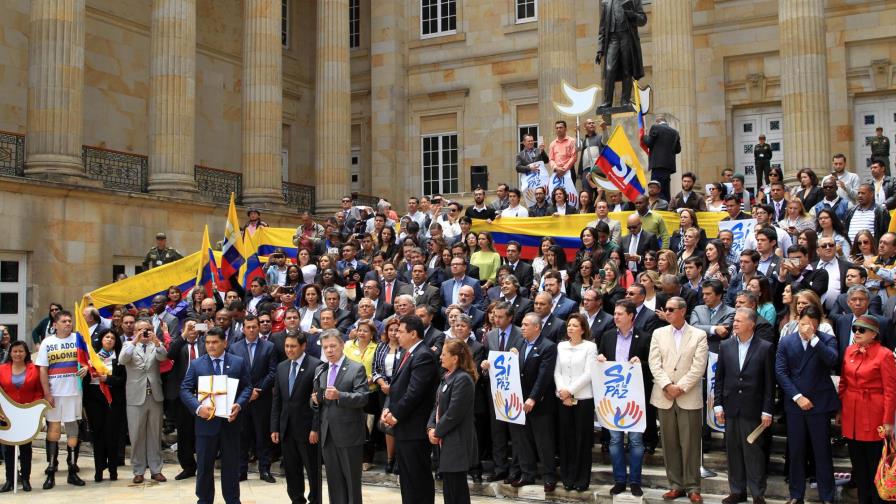 Congreso colombiano aprueba convocatoria de plebiscito de paz el 2 de octubre Congreso colombiano aprueba convocatoria de plebiscito de paz el 2 de octubre