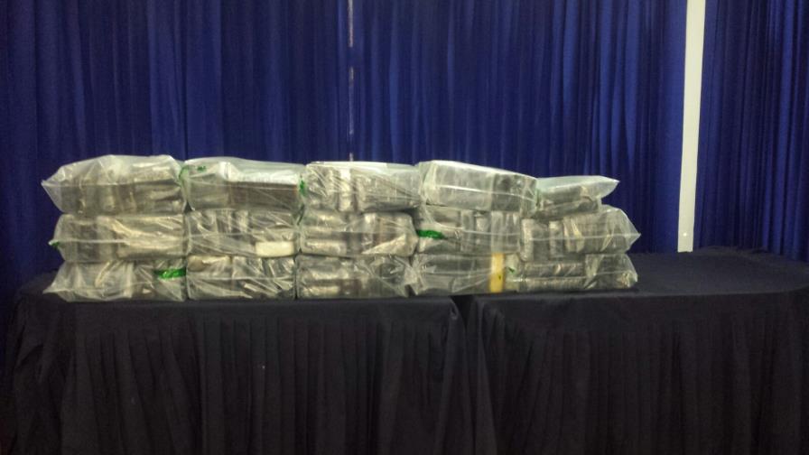 Apresan en Barahona conductor de yipeta con 100 paquetes de droga Apresan en Barahona conductor de yipeta con 100 paquetes de droga