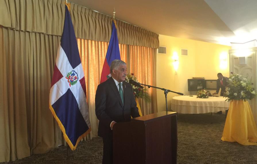 Canciller plantea a autoridades haitianas levantar prohibición a 23 productos
