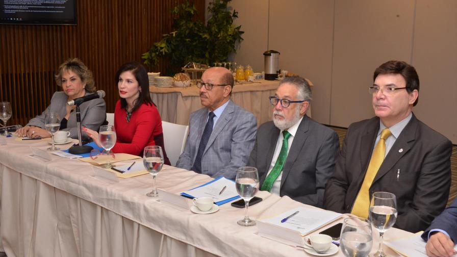 Asociación de Industrias presenta propuestas al ministro de Industria y Comercio Asociación de Industrias presenta propuestas al ministro de Industria y Comercio