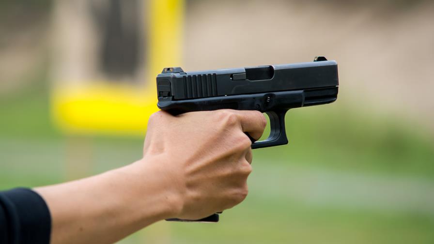 Apresan a un hombre y una mujer que asaltaron a un raso y un cabo Apresan a un hombre y una mujer que asaltaron a un raso y un cabo