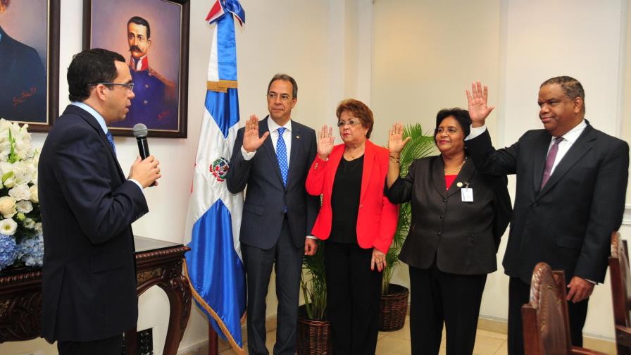 Consejo Nacional de la Educación se reúne; Navarro dará prioridad a educación integral y el fortalecimiento institucional