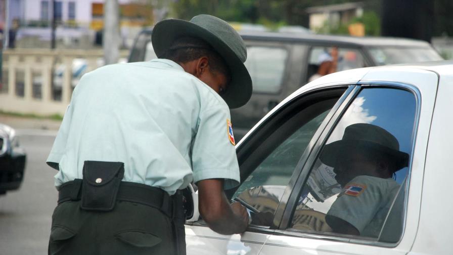 Protocolo de la AMET: cómo actuar ante el “usted no sabe quién soy yo” Protocolo de la AMET: cómo actuar ante el “usted no sabe quién soy yo”
