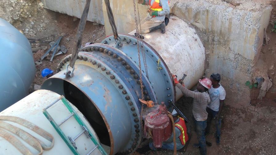CAASD concluye instalación de válvulas para tanque vitrificado