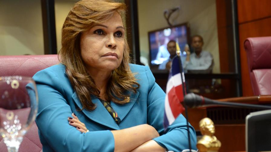 Sonia Mateo dice que con el salario se le dificulta adquirir “una botellita de agua”; las redes responden Sonia Mateo dice que con el salario se le dificulta adquirir “una botellita de agua”; las redes responden