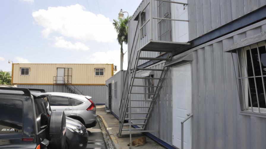 Cables de alta tensión encima de furgones del TC Cables de alta tensión encima de furgones del TC