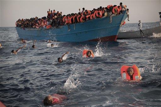 Italia coordina el rescate de 1,725 personas en nueva jornada de emergencia migratoria