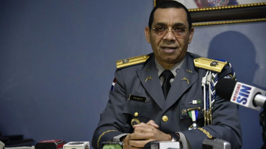 Policía apresa a cuatro venezolanos acusados de retiro fraudulento de más de un millón de pesos