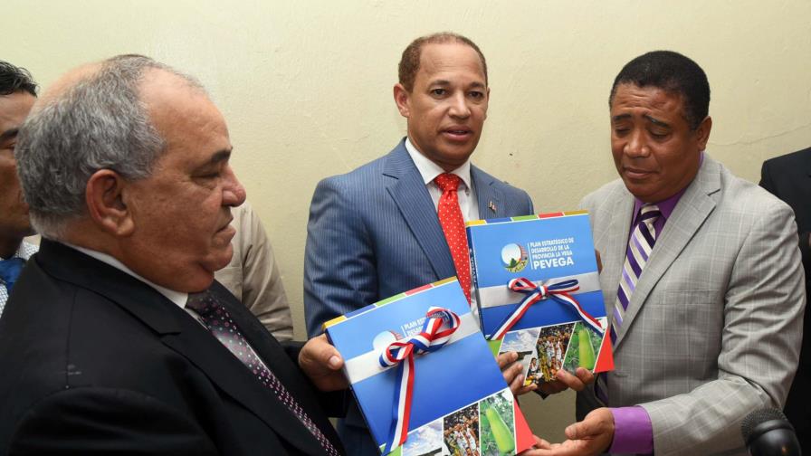 Posesionan a Bolívar Marte como gobernador de La Vega