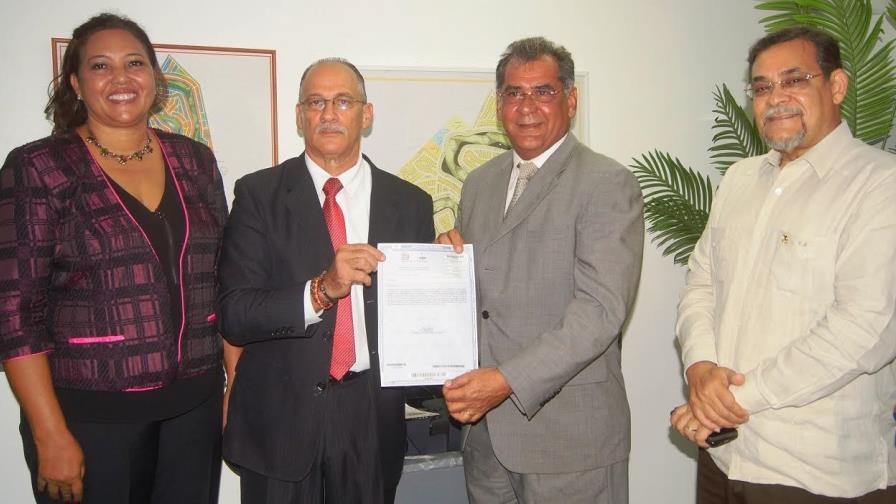 Club Deportivo Naco reinaugura oficina del proyecto Naco Golf & Country Club