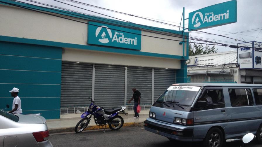 Vigilante se suicida dentro de sucursal bancaria de La Romana 