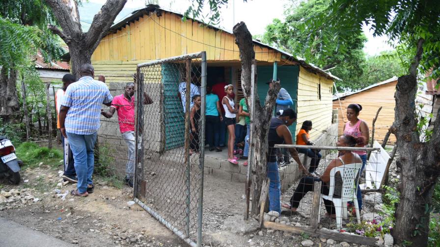 Parientes se niegan a sepultar cuerpo de menor porque tienen la esperanza de que está viva Parientes se niegan a sepultar cuerpo de menor porque tienen la esperanza de que está viva