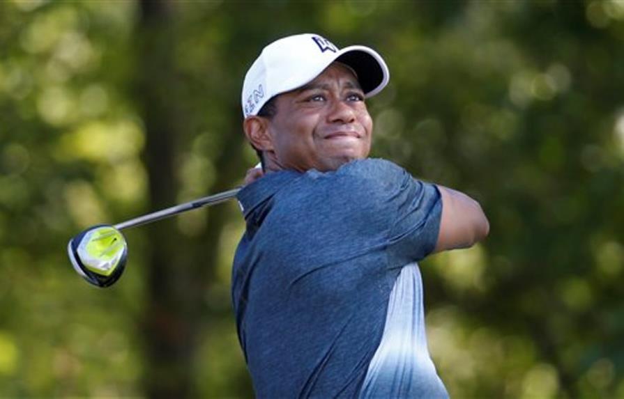 Tiger Woods espera volver a jugar el próximo mes 