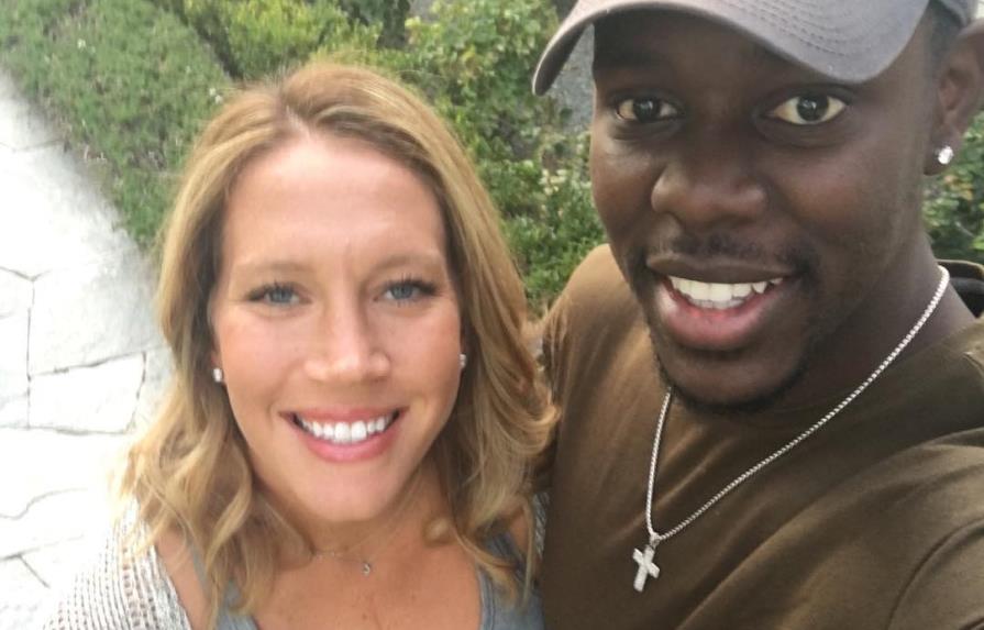 Jugador de NBA hace una pausa para cuidar a esposa embarazada y con cáncer 