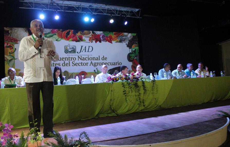 Productores agropecuarios debaten sobre el futuro del agua en República Dominicana
