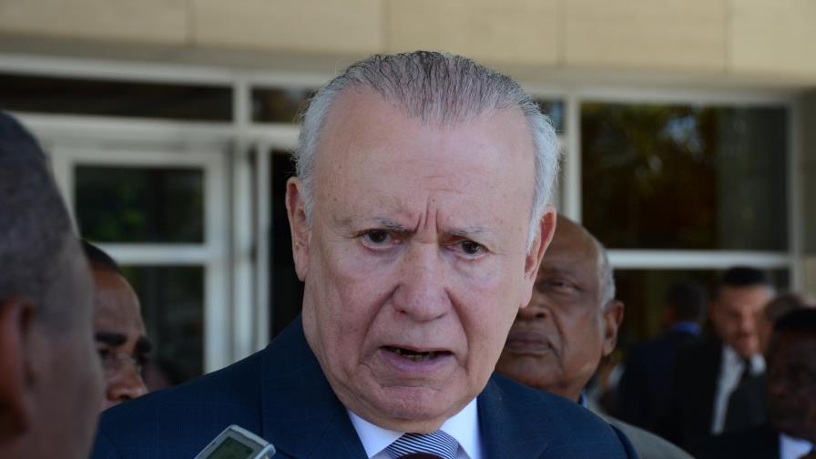 Peledeistas califican de extremo cancelación de visa a Roberto Rosario y piden explicación    